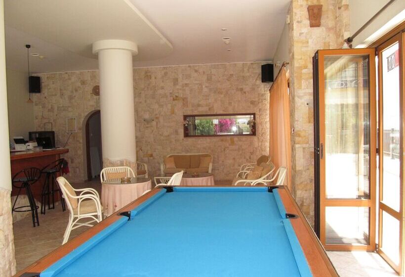 Arkadi Apartments By Checkin