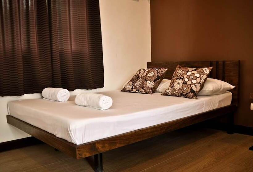 مبيت وإفطار Cleon Villas Pension