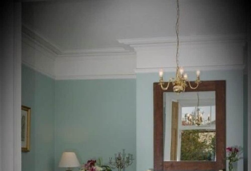 مبيت وإفطار The Lions