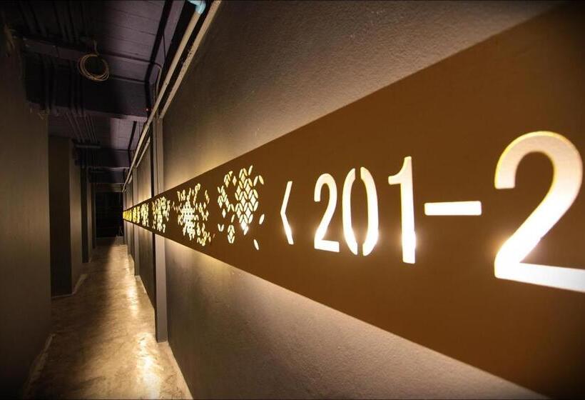 호스텔 Fulfill Phuket   Sha