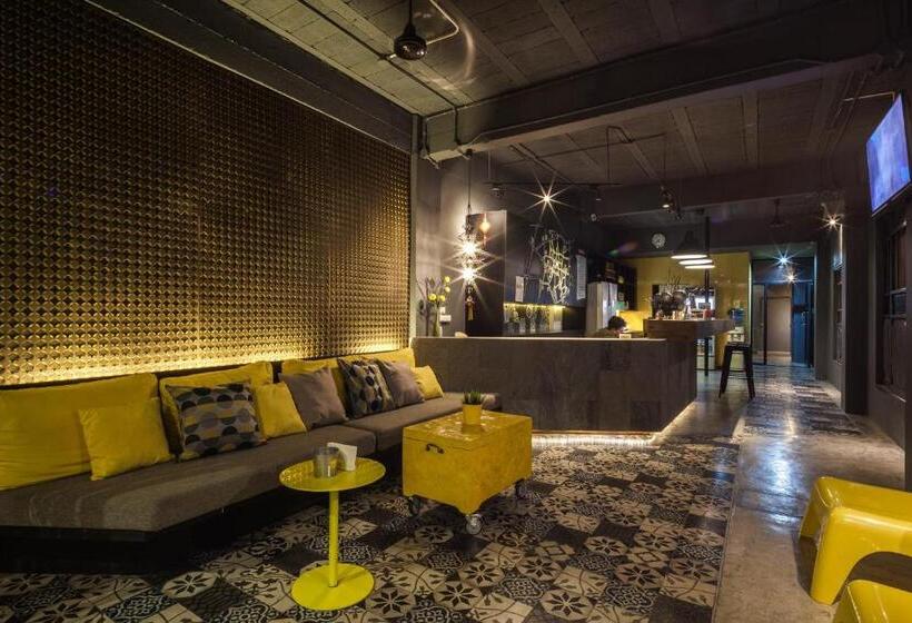 호스텔 Fulfill Phuket   Sha