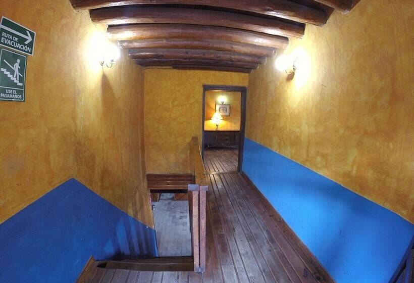 簡易ホテル Posada St Cruz Creel