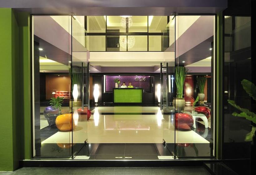 호텔 At 24 Boutique