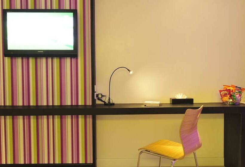 호텔 At 24 Boutique