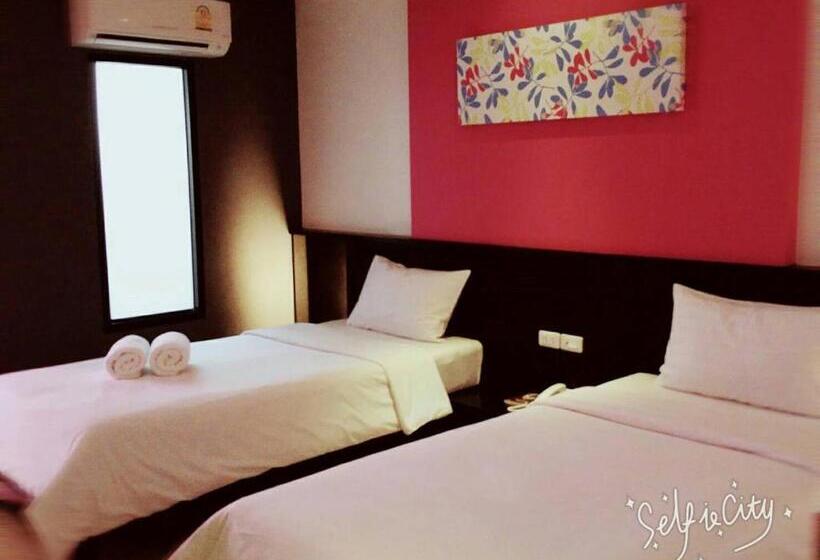 호텔 At 24 Boutique