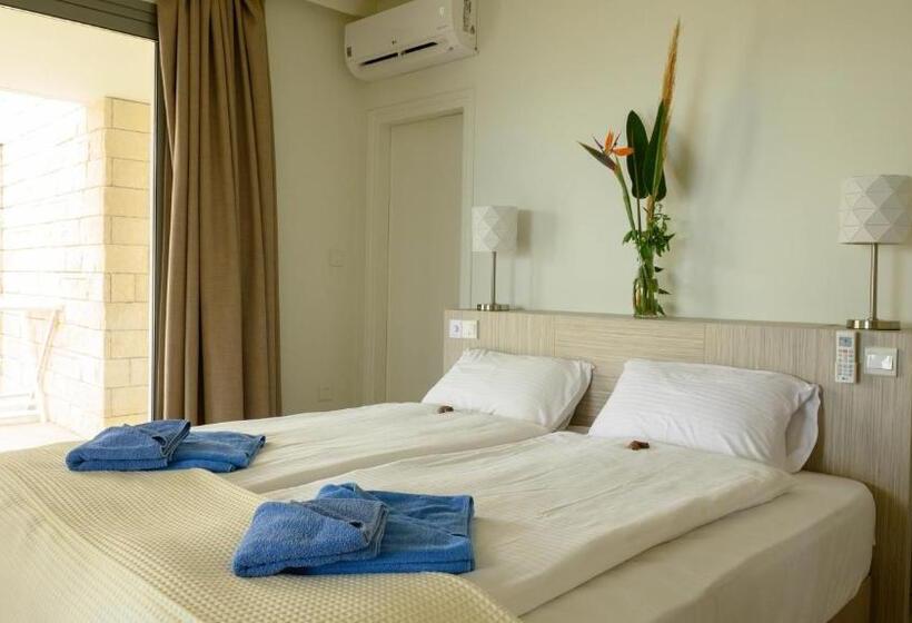 בית מלון כפרי Aphrodite Beach