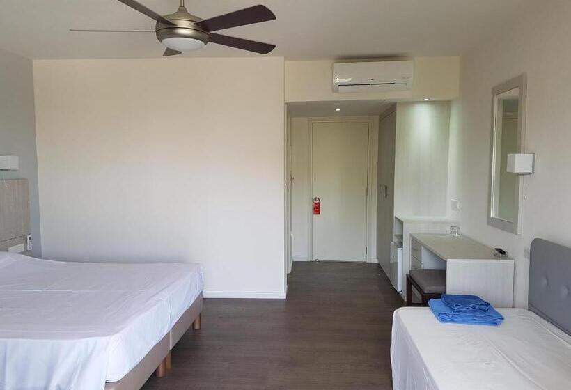 בית מלון כפרי Aphrodite Beach