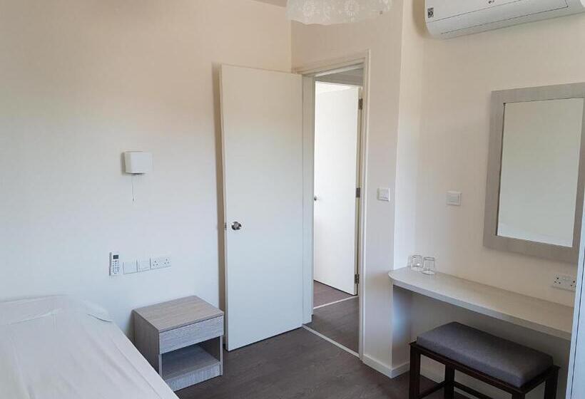 בית מלון כפרי Aphrodite Beach