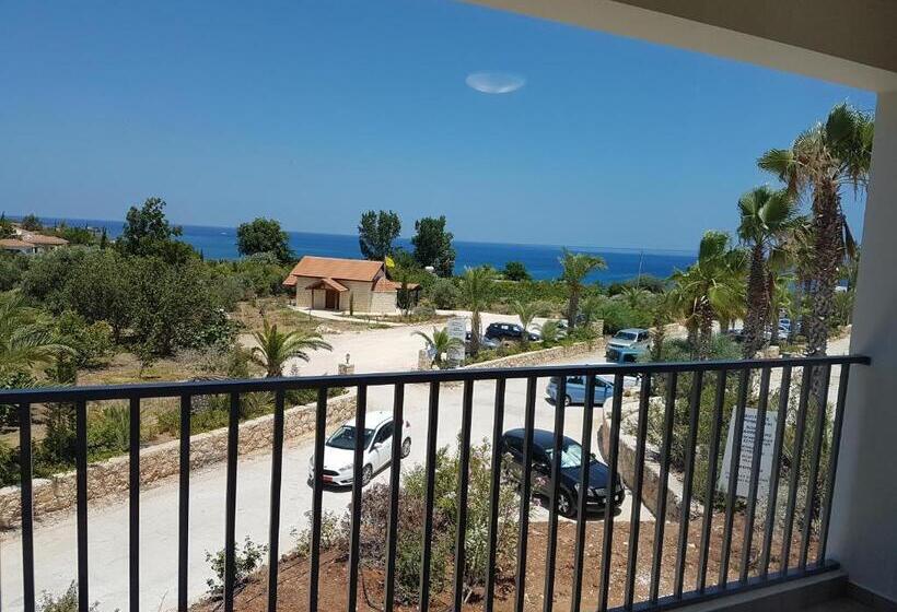 בית מלון כפרי Aphrodite Beach