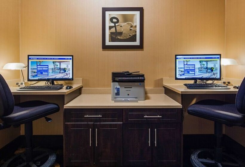 ホテル Best Western Plus Moosomin