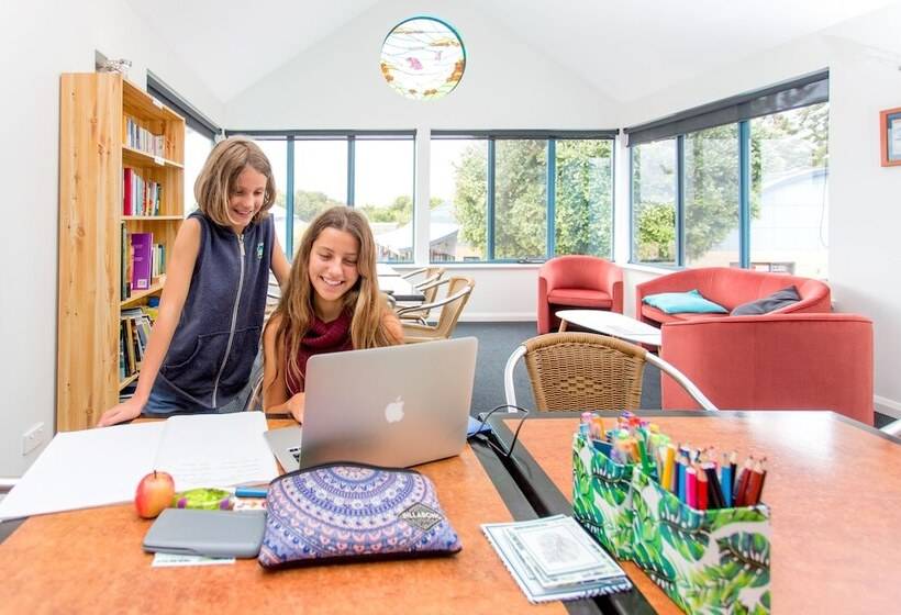 هتل Big4 Middleton Beach Holiday Park