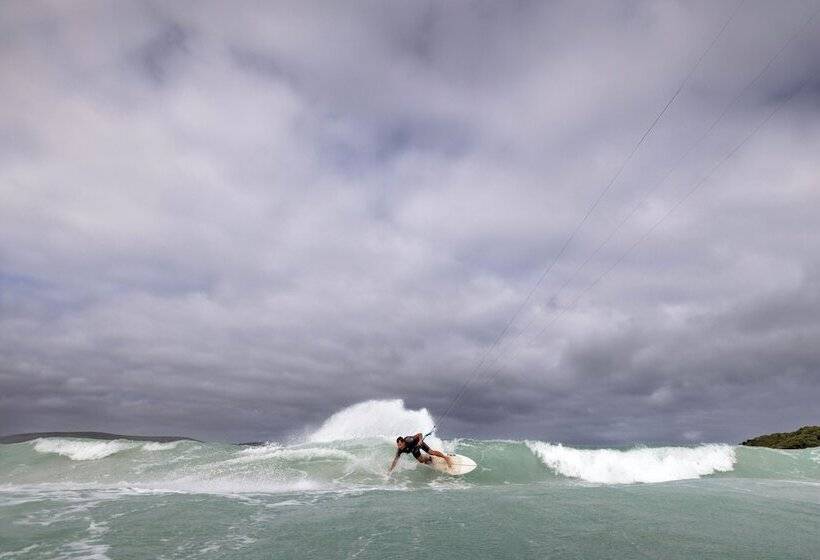 هتل Big4 Middleton Beach Holiday Park