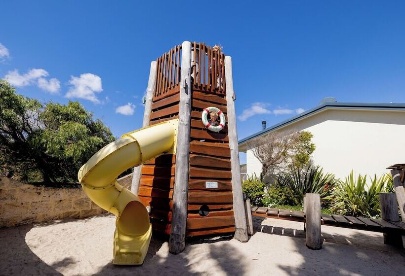 בית מלון כפרי Big4 Middleton Beach Holiday Park