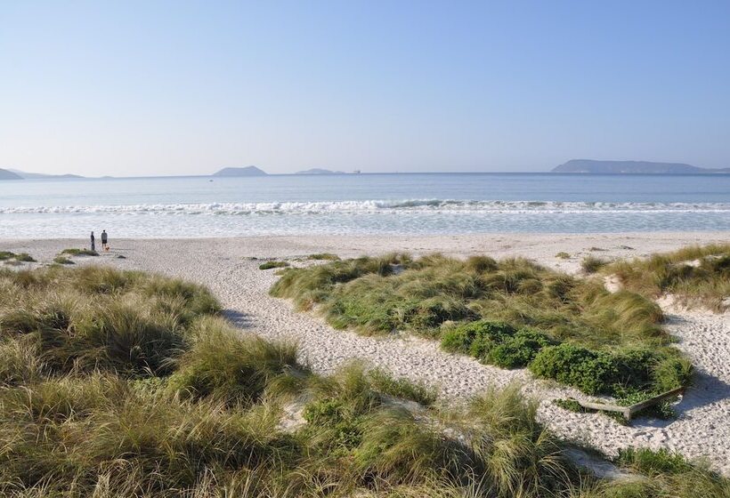 בית מלון כפרי Big4 Middleton Beach Holiday Park