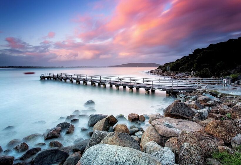 هتل Big4 Middleton Beach Holiday Park