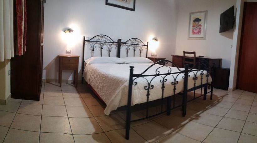 酒店 Cagliari Novecento