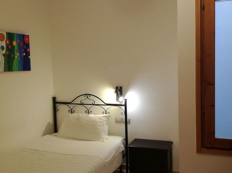 酒店 Cagliari Novecento