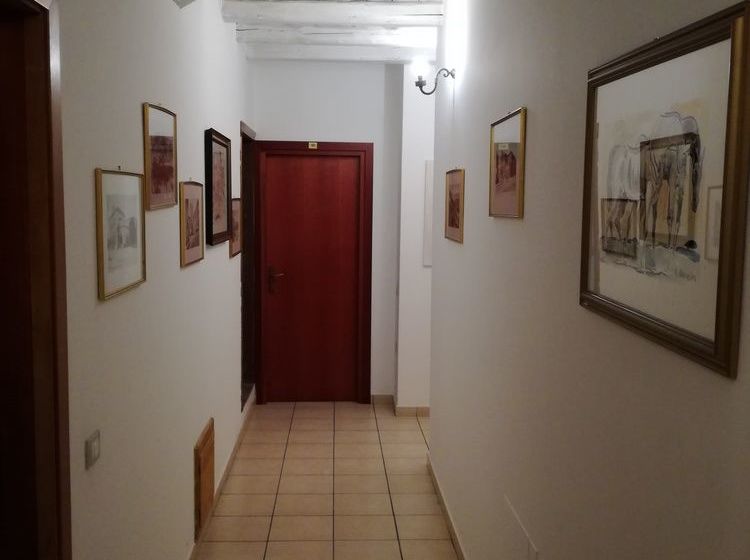 酒店 Cagliari Novecento