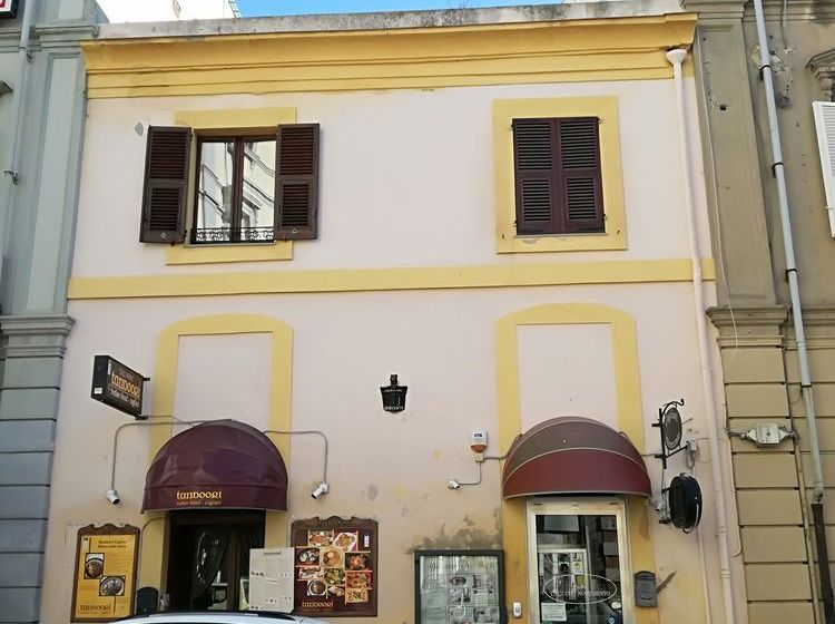 酒店 Cagliari Novecento