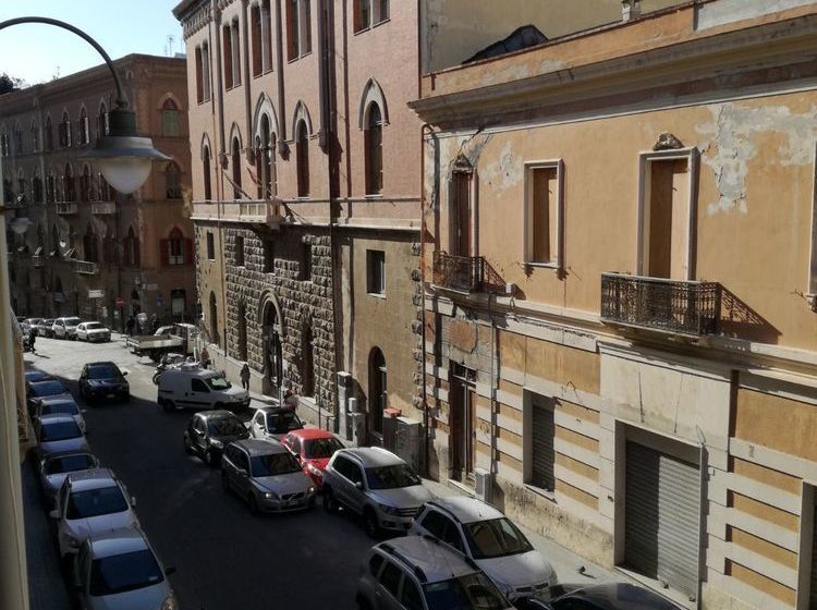 酒店 Cagliari Novecento