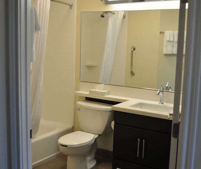 בית מלון כפרי Candlewood Suites Bay City, An Ihg