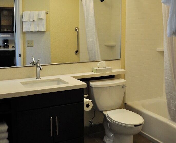 בית מלון כפרי Candlewood Suites Bay City, An Ihg