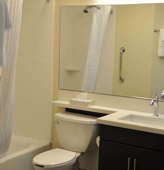 בית מלון כפרי Candlewood Suites Bay City, An Ihg