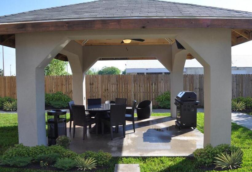 فندق Candlewood Suites Bay City, An Ihg