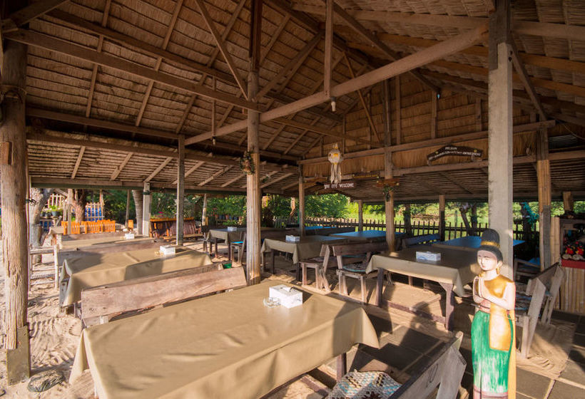 호텔 Chaam Little Shop & Resort