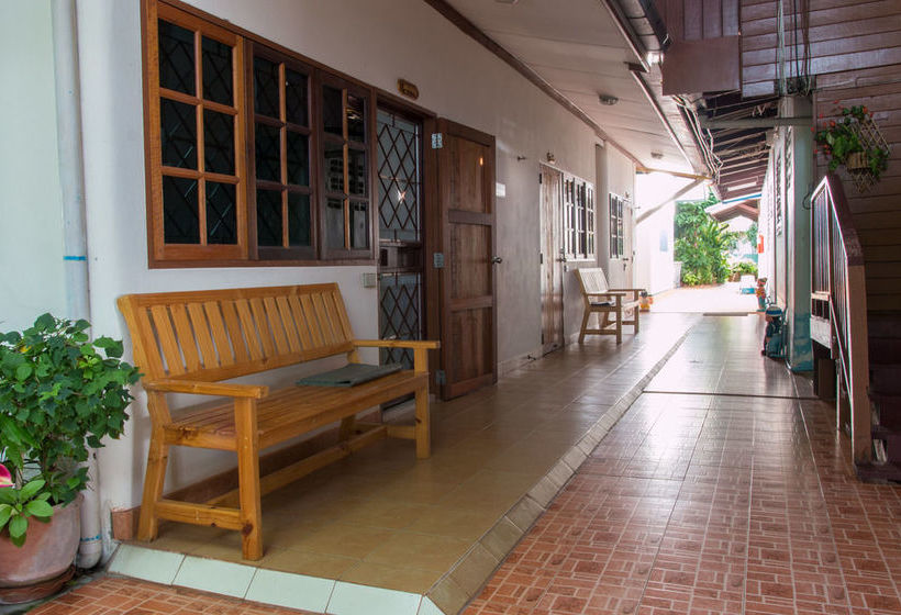 호텔 Chaam Little Shop & Resort