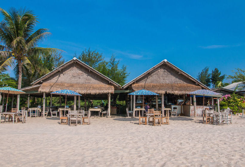 호텔 Chaam Little Shop & Resort