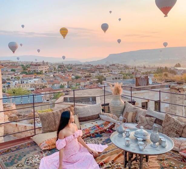 בית מלון כפרי Chelebi Cave Suites Plus 6 Years Old