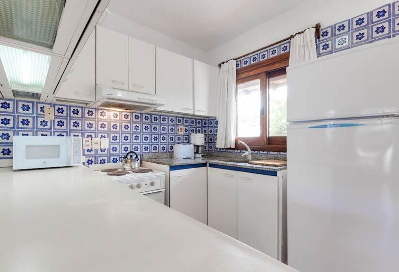 בית מלון כפרי Costa Brava Resort