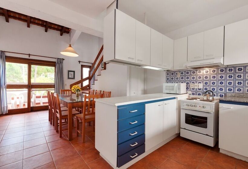 בית מלון כפרי Costa Brava Resort