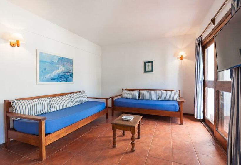 בית מלון כפרי Costa Brava Resort