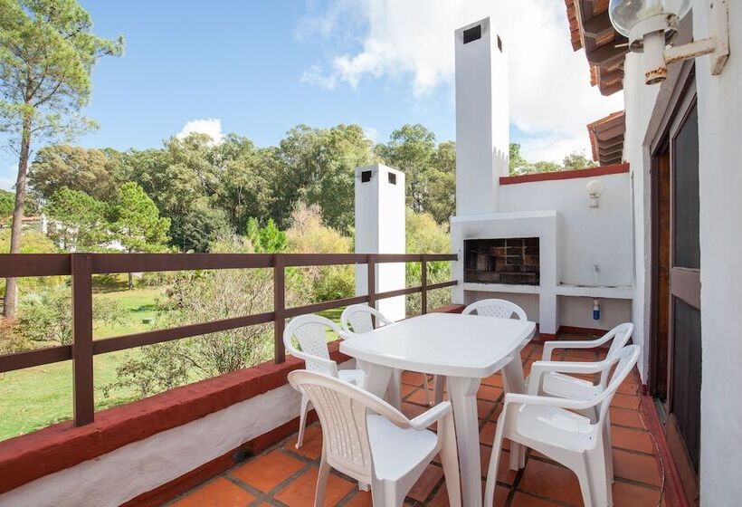 בית מלון כפרי Costa Brava Resort