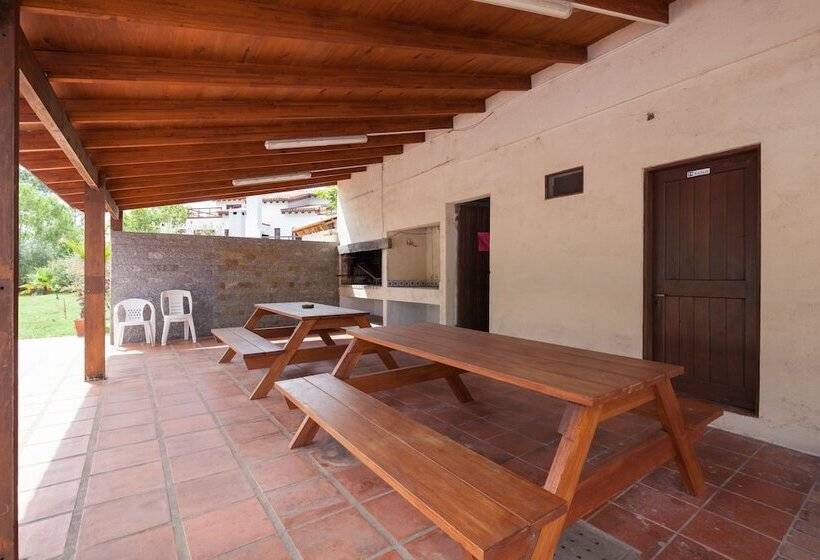 בית מלון כפרי Costa Brava Resort