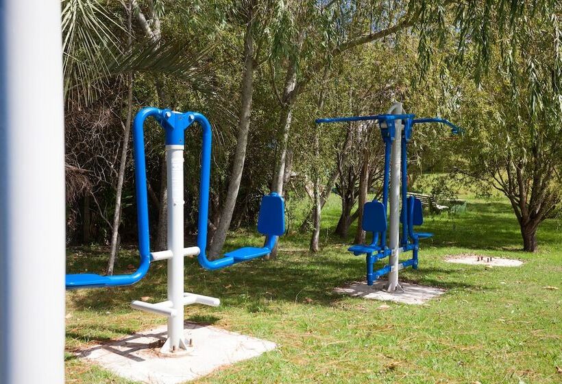 בית מלון כפרי Costa Brava Resort