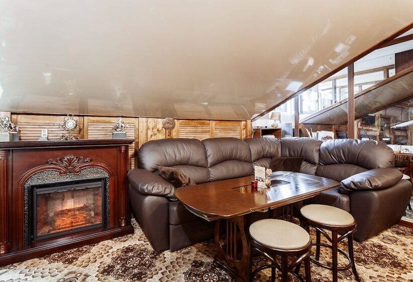 호텔 Dom Romanovykh Mini