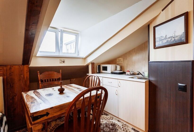 호텔 Dom Romanovykh Mini