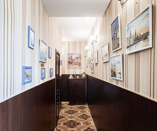 호텔 Dom Romanovykh Mini