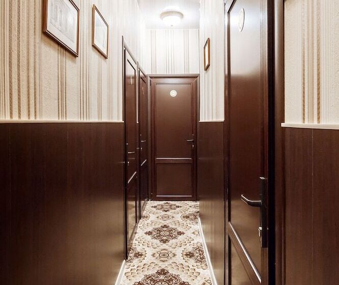 호텔 Dom Romanovykh Mini