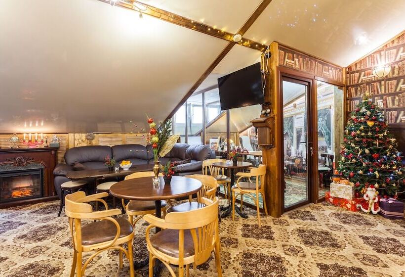 호텔 Dom Romanovykh Mini