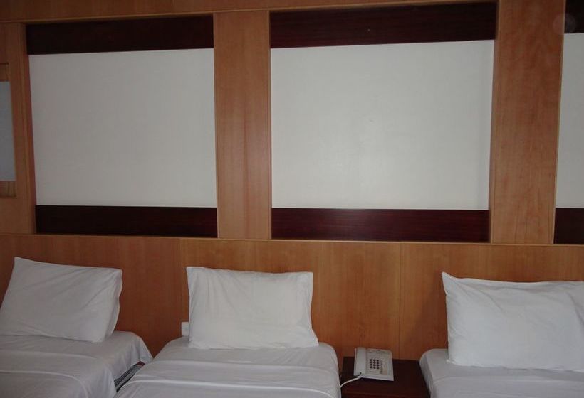 Отель Elaf Al Bustan