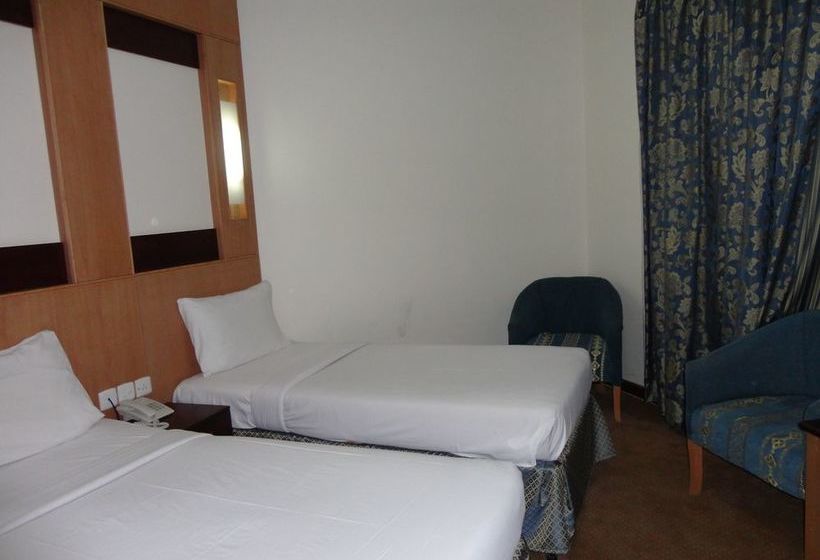 Отель Elaf Al Bustan