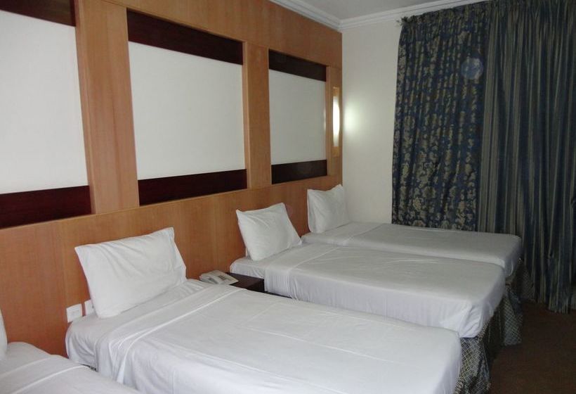 Отель Elaf Al Bustan