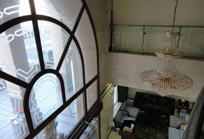 Отель Elaf Al Bustan