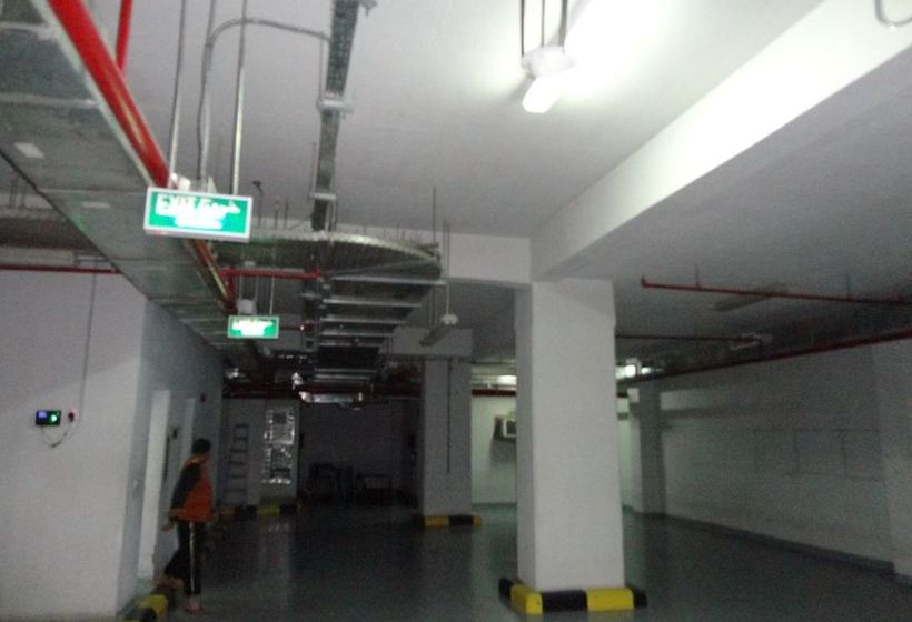 Отель Elaf Al Bustan