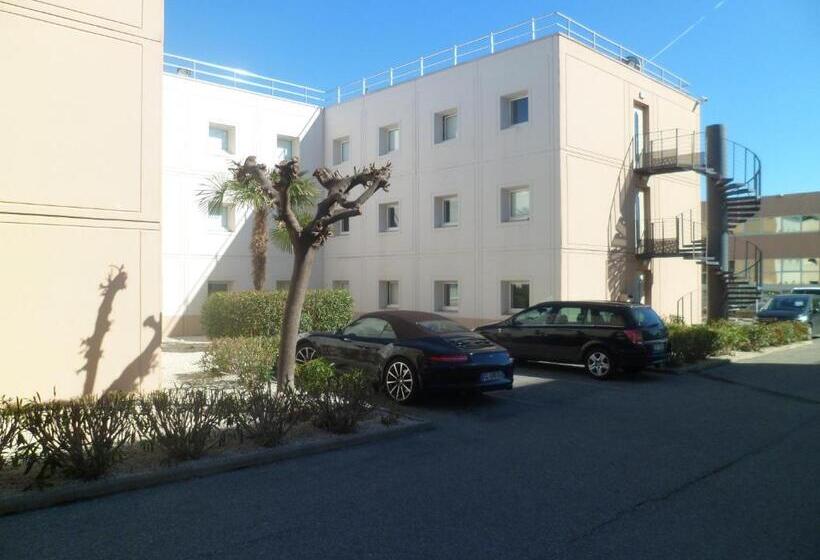 Отель F1 Villeneuve Loubet