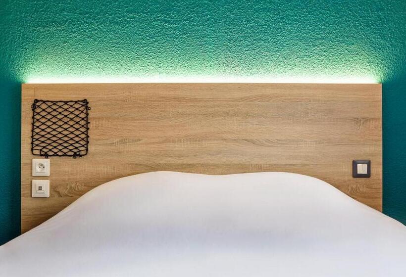 Отель F1 Villeneuve Loubet